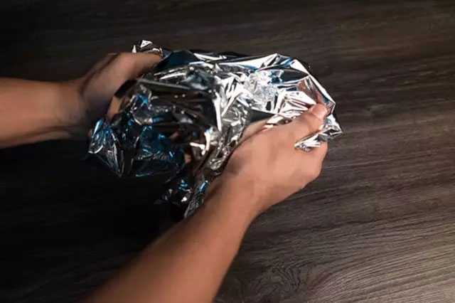 如何拍漂亮的散景静物?简单6步骤DIY一个超绚丽波点散景墙